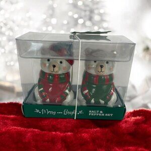 Wonder Land Polar Bear Salt And Pepper Shakers Red White Scarf Santa Hat NEW